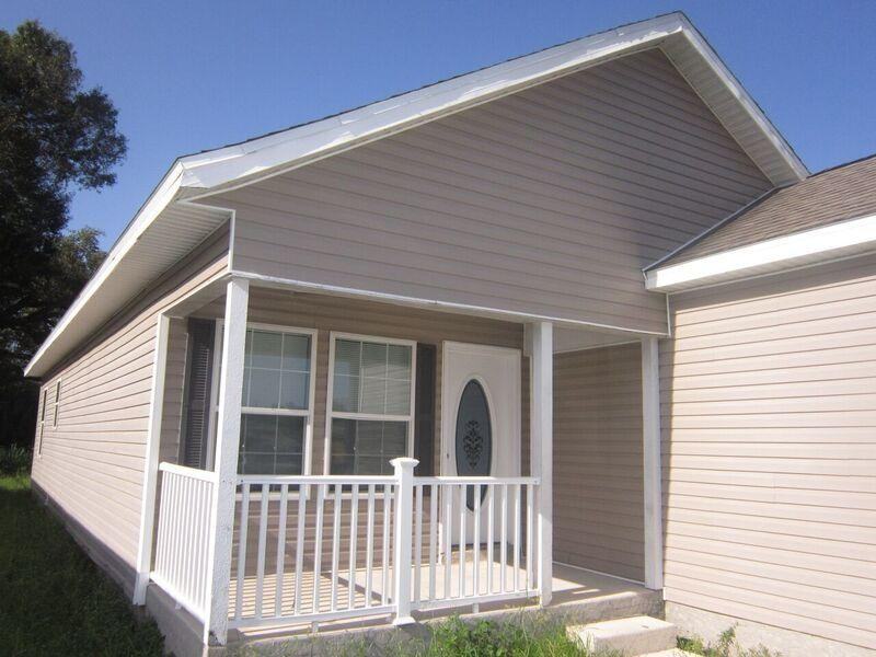 90 Diana Ave - Photo 2 of 16