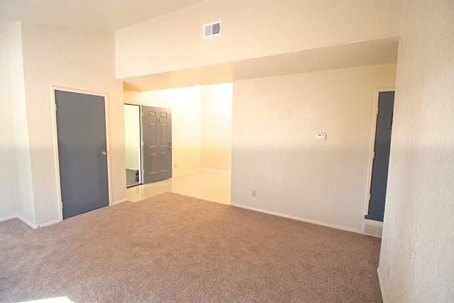 629 N 38th St - Photo 2 of 39