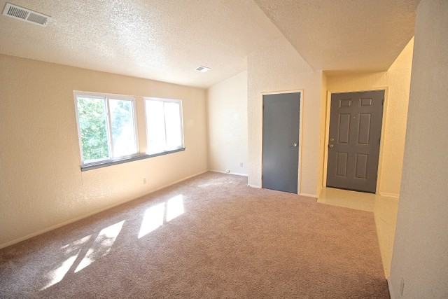 629 N 38th St - Photo 3 of 39