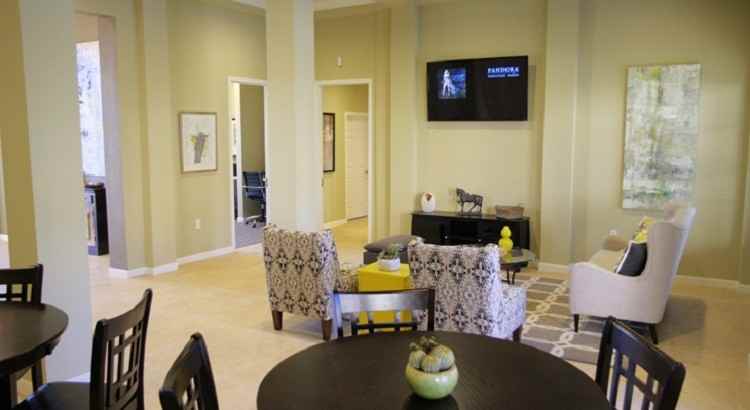 Oakland Hills Apartments - Photo 3 of 20