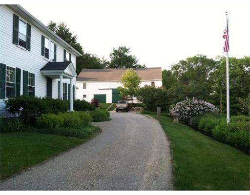 160 Crescent St - Photo 2 of 28