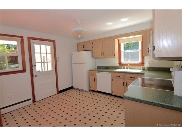 58 Bolton Center Rd - Photo 3 of 19