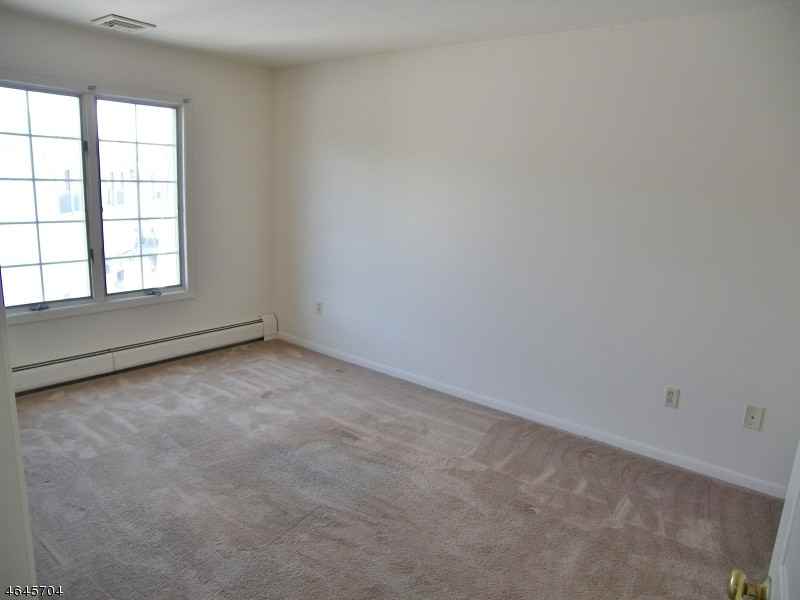 20 Chapel Hill Rd #20 - Photo 3 of 11