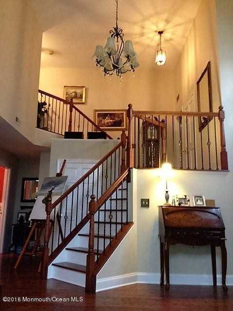 1402 Buckingham Cir - Photo 3 of 5