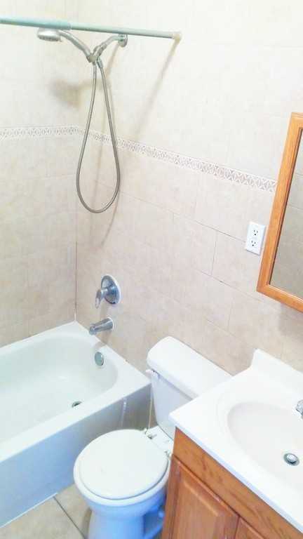 2516 Paulding Avenue - Photo 3 of 3