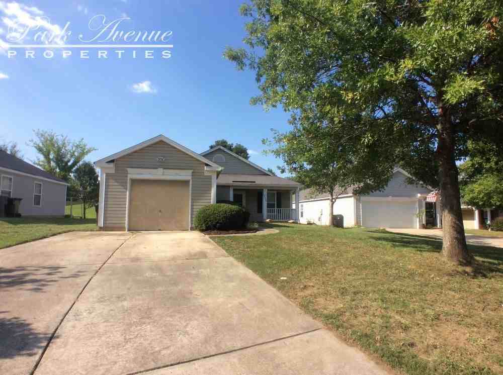 3059 Champion Ln SW - Photo 3 of 13