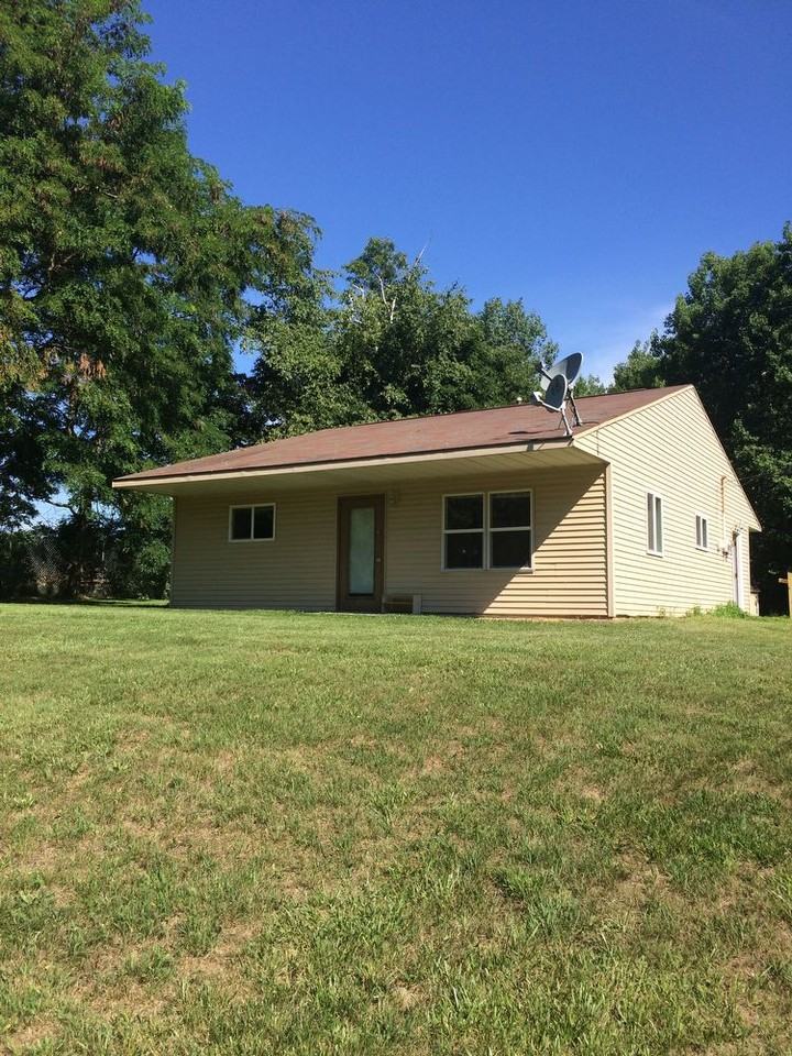 1213 N Lake George Rd - Photo 2 of 8