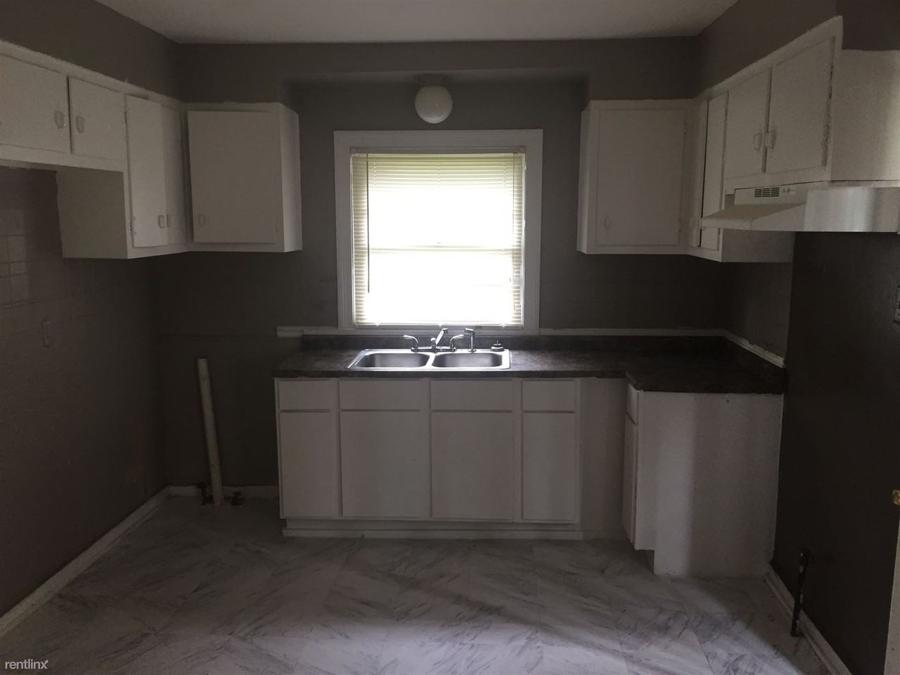 1175 Knox Ave - Photo 2 of 9