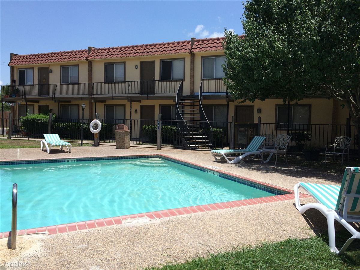 Coral Cay Apartments - Photo 2 of 5