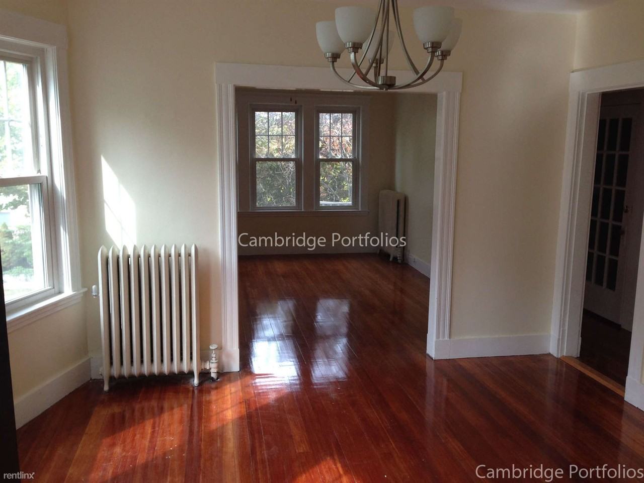 111 Beech St - Photo 3 of 11