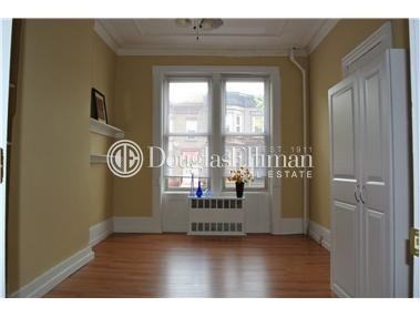 438 41st St #2ndFL - Photo 2 of 7