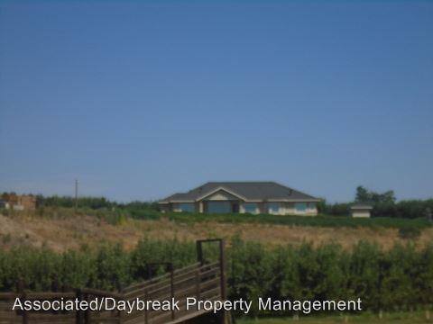 7759 Yakima Valley Hwy - Photo 2 of 21
