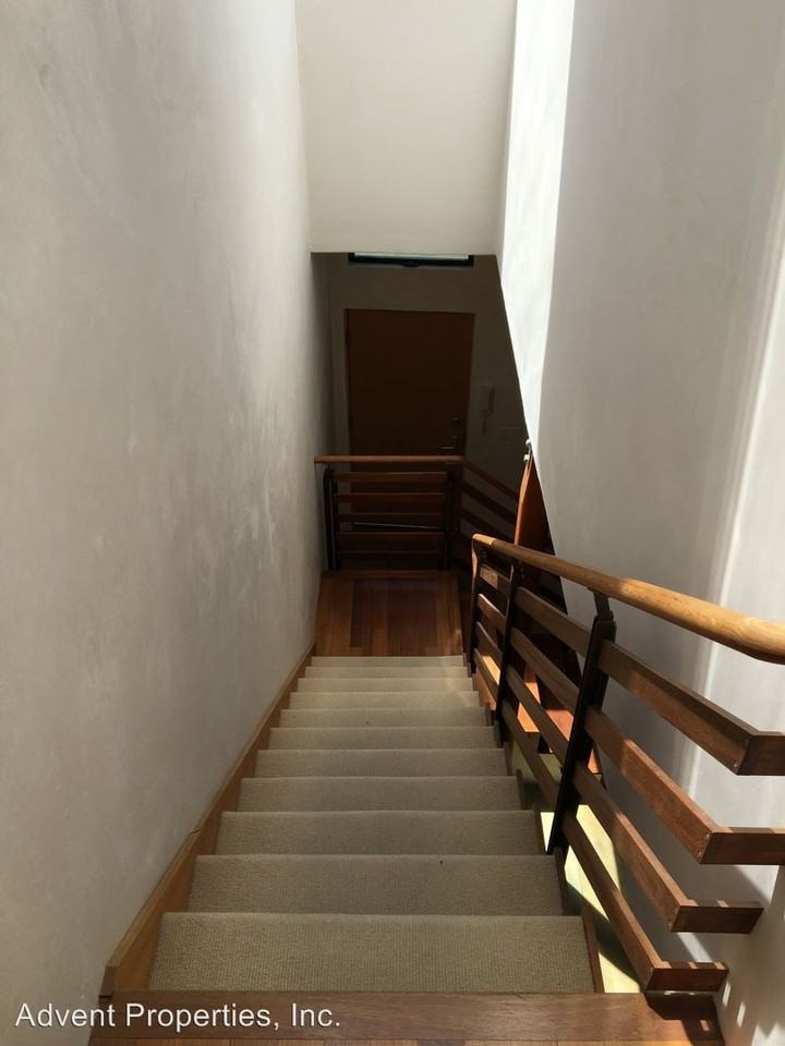 2476 M.L.K. Jr Way - Photo 2 of 12