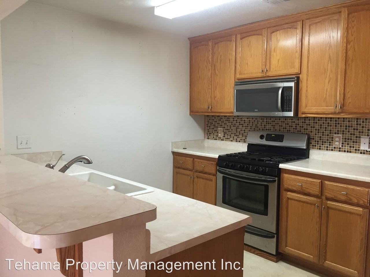 730 Crosby Ln - Photo 3 of 8