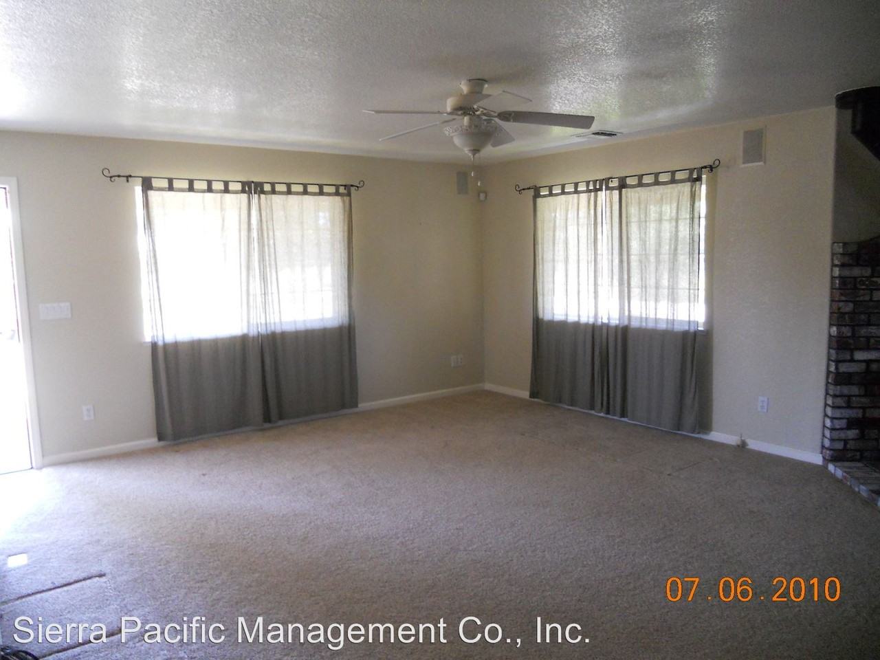 404 11th St - Photo 3 of 5