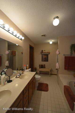 110 Meadowstone Dr - Photo 2 of 38