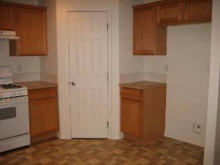 1012 12th St - Photo 3 of 7