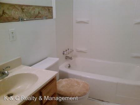 3741 Sumner St - Photo 2 of 3