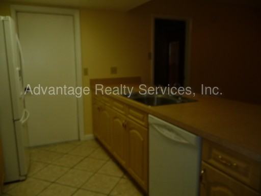 4034 Windtree Dr - Photo 3 of 14