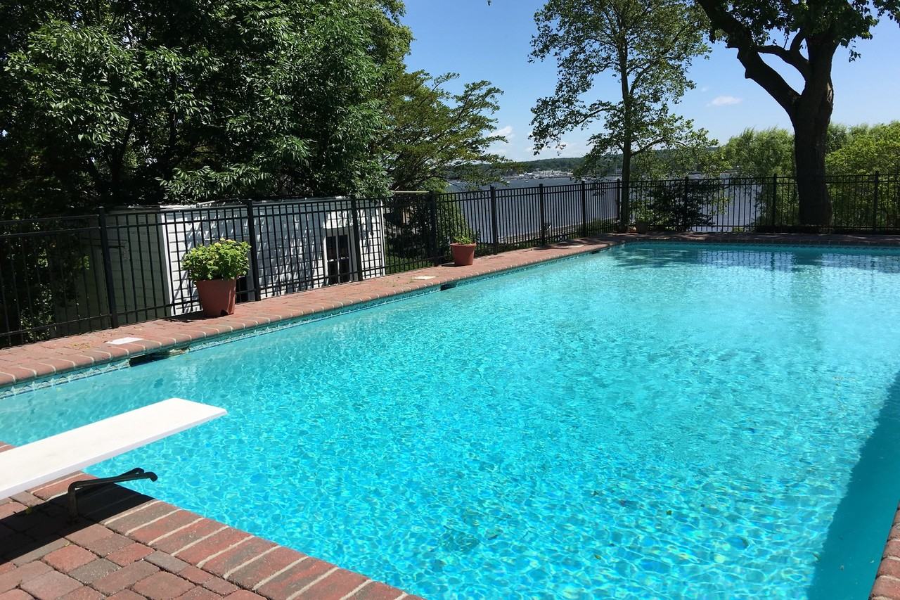 30 Pheasant Run - Photo 3 of 10