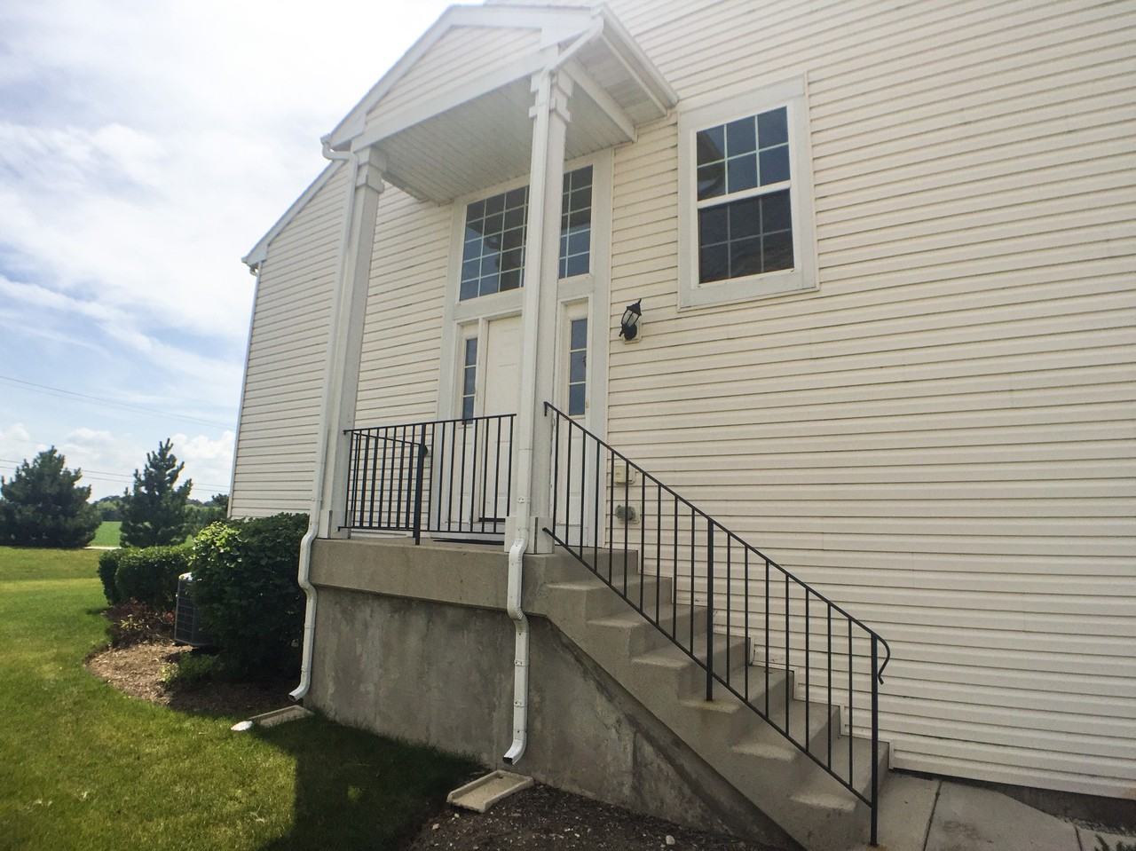 1069 Marcello Dr - Photo 2 of 17