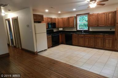 43224 Evans Pond Rd - Photo 3 of 9