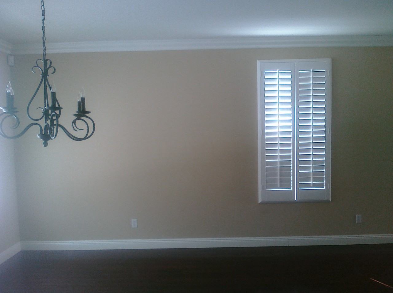 766 Park Ave - Photo 2 of 6