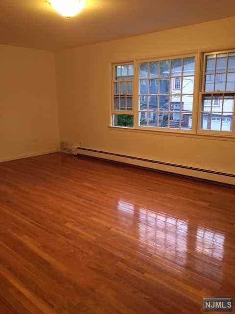 85 Eastern Way #2ndFL - Photo 3 of 11