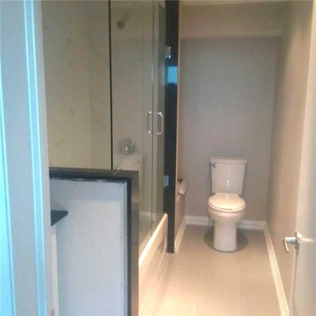 123 Eaglewood Blvd - Photo 2 of 5