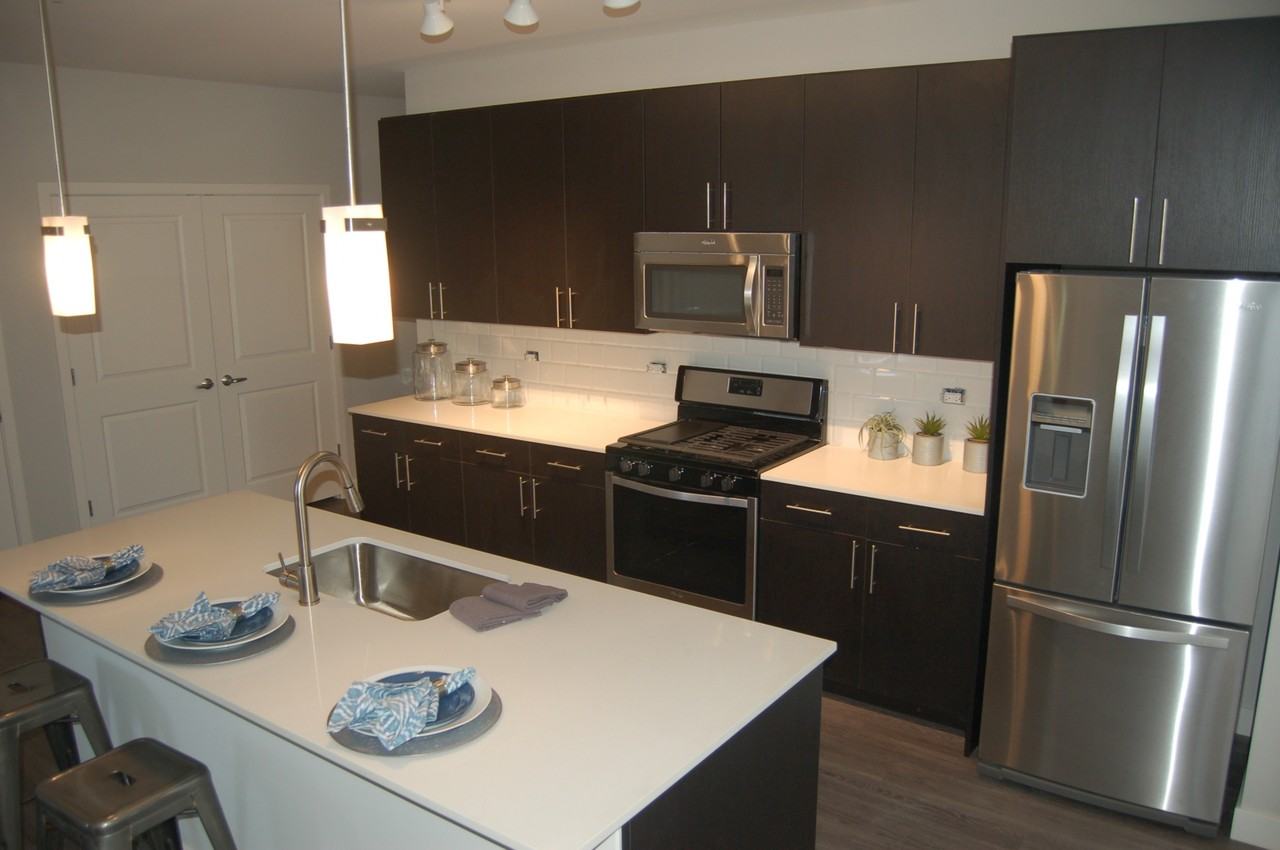 Woodview Apartments - Photo 3 of 17