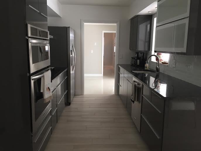 300 N Tessier Dr - Photo 3 of 28