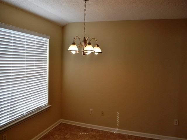 3 Greyleaf Ct - Photo 3 of 10