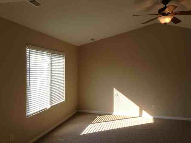 2142 Algiers St - Photo 2 of 11