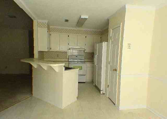 2014 Barton Ct - Photo 2 of 14