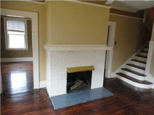 311 6th St - Photo 2 of 11