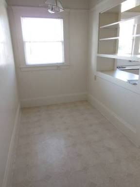 2457 Rawson St - Photo 3 of 6