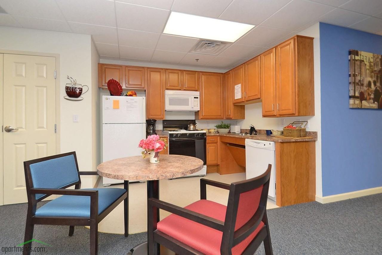 Devonshire Park Apartments - Photo 3 of 28