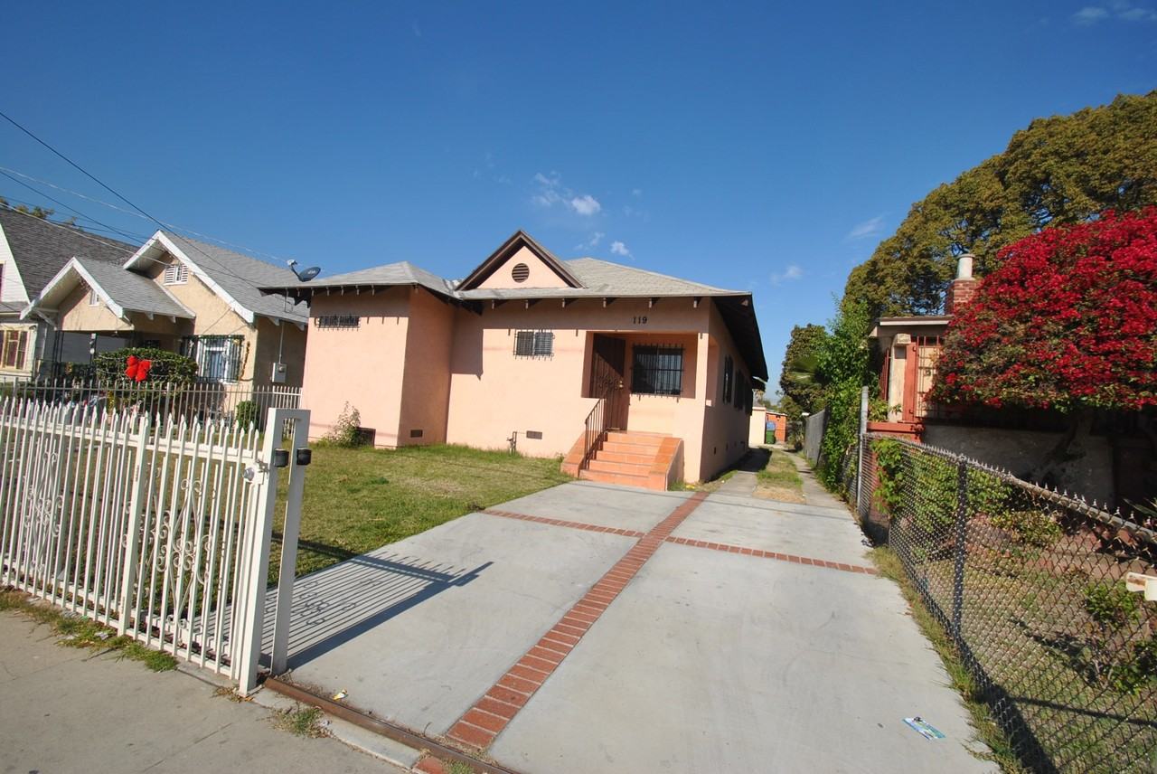 119 W 56th St - Photo 2 of 12