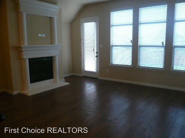 1061 Chickasaw Dr - Photo 3 of 8