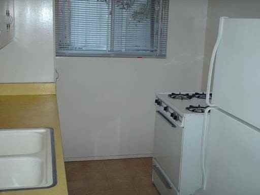 3046 Juniper St - Photo 3 of 5