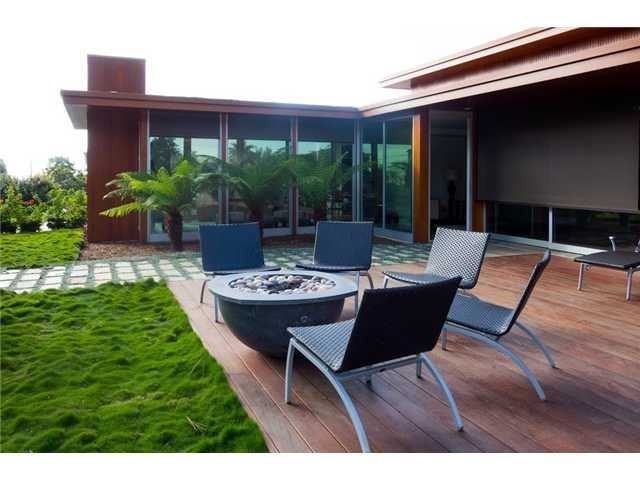 560 Orchid Ln - Photo 3 of 25