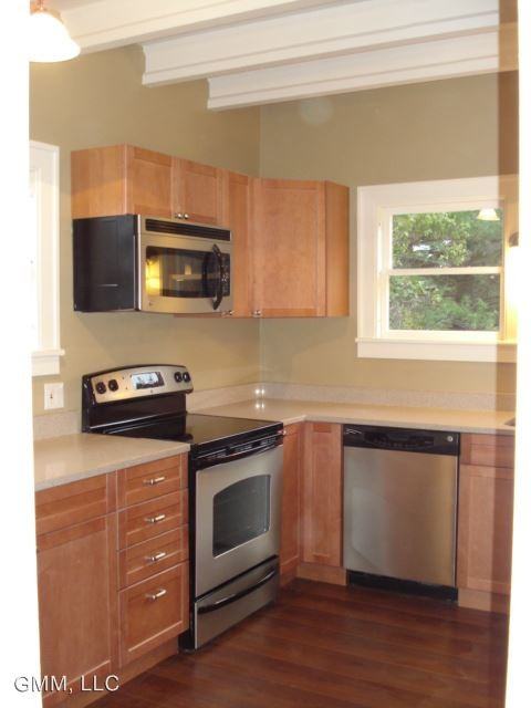 11 Catamount St - Photo 2 of 12