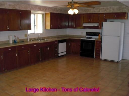 6518 S Jaxel Rd - Photo 3 of 9
