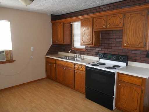 109 E Mosier St - Photo 3 of 10