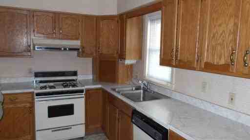 106 York St - Photo 2 of 9