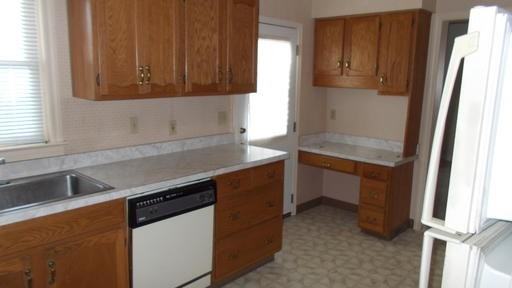 106 York St - Photo 3 of 9