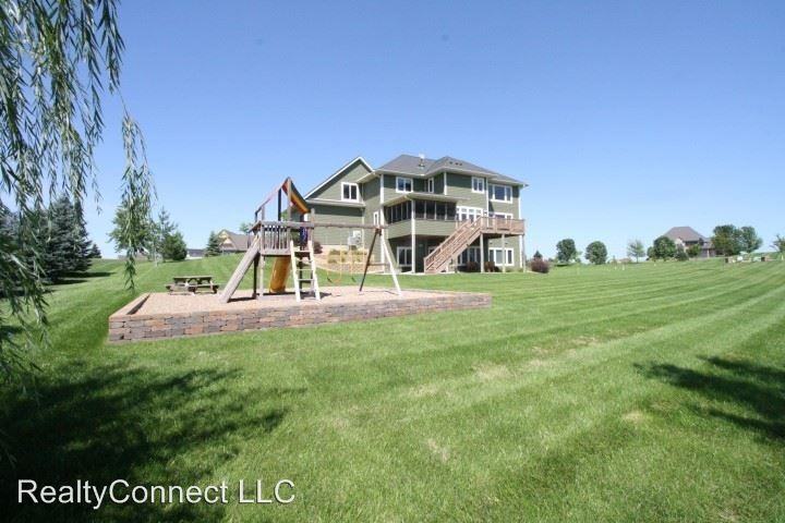 6625 Oak Grove Ct - Photo 3 of 29
