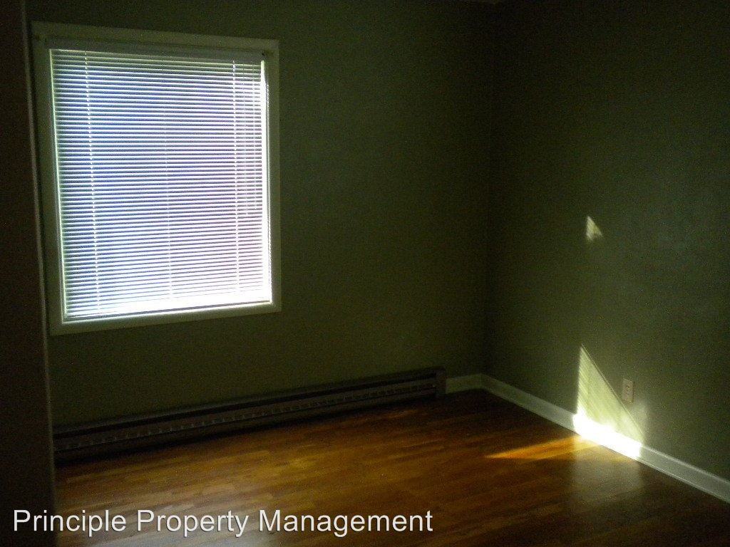 2537 Wood Ave - Photo 3 of 8