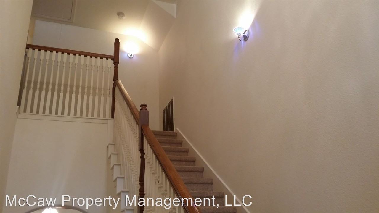 500 Shell Dr - Photo 3 of 8