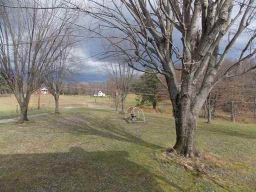 1740 Horse Creek Park Rd - Photo 2 of 12